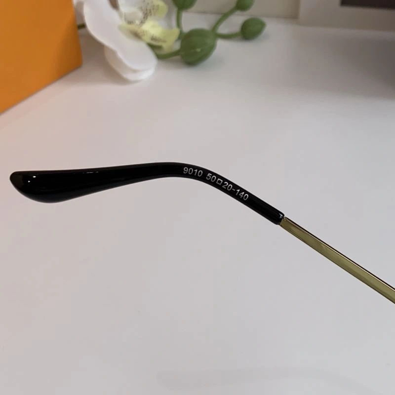 Casual Louis Vuitton Sunglasses 280603