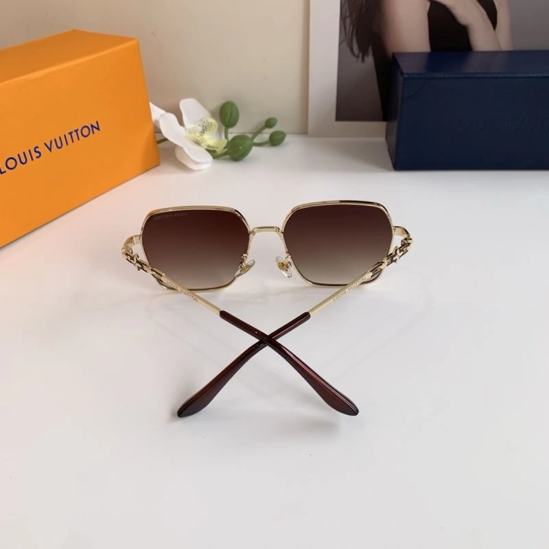 RelaxedFit Louis Vuitton Sunglasses 280600