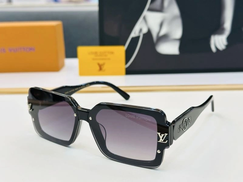 Louis Vuitton Sunglasses Practical 280594