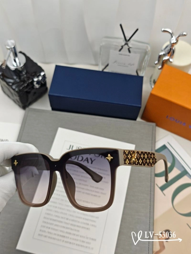 Sporty Louis Vuitton Sunglasses 280586