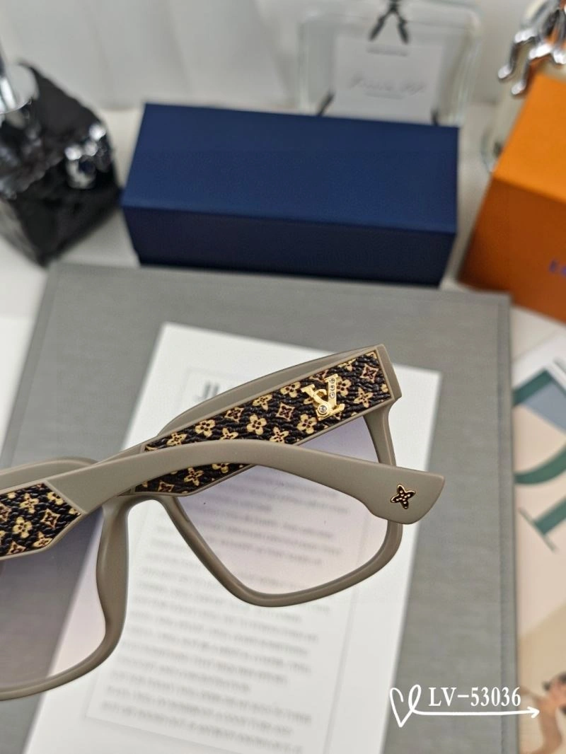 Sporty Louis Vuitton Sunglasses 280586