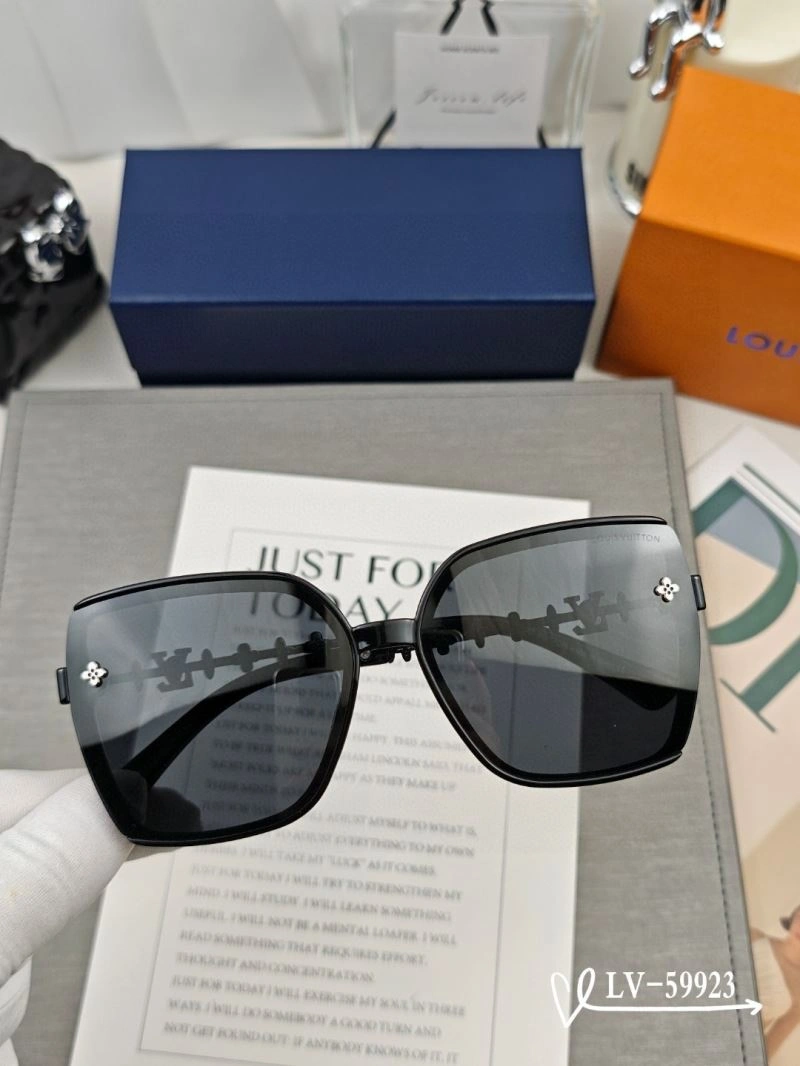 Contemporary Louis Vuitton Sunglasses 280582