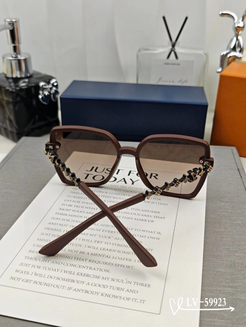 Contemporary Louis Vuitton Sunglasses 280582