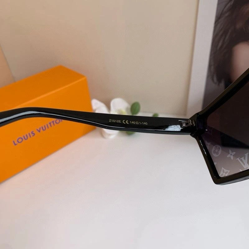 Louis Vuitton Sunglasses ZeroBulk 280578