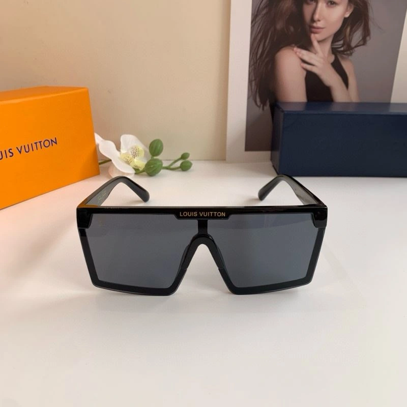 Functional Louis Vuitton Sunglasses 280573