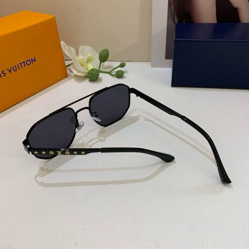 Refined Louis Vuitton Sunglasses 280583