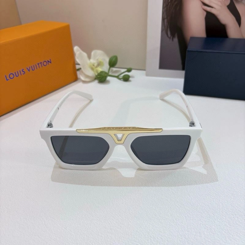 Louis Vuitton Sunglasses Bright 280577