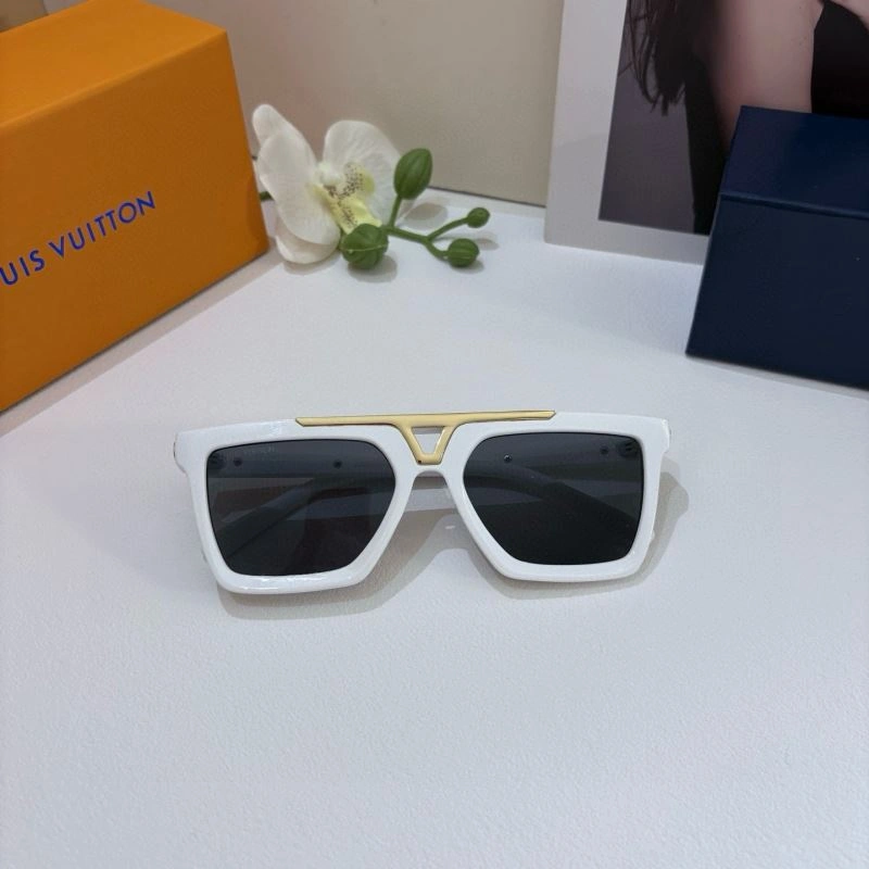 Louis Vuitton Sunglasses Bright 280577
