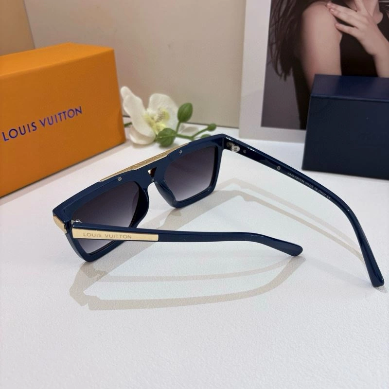 Louis Vuitton Sunglasses Bright 280566