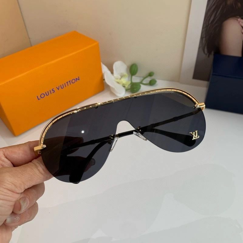 Louis Vuitton Sunglasses ComfortFit 280570