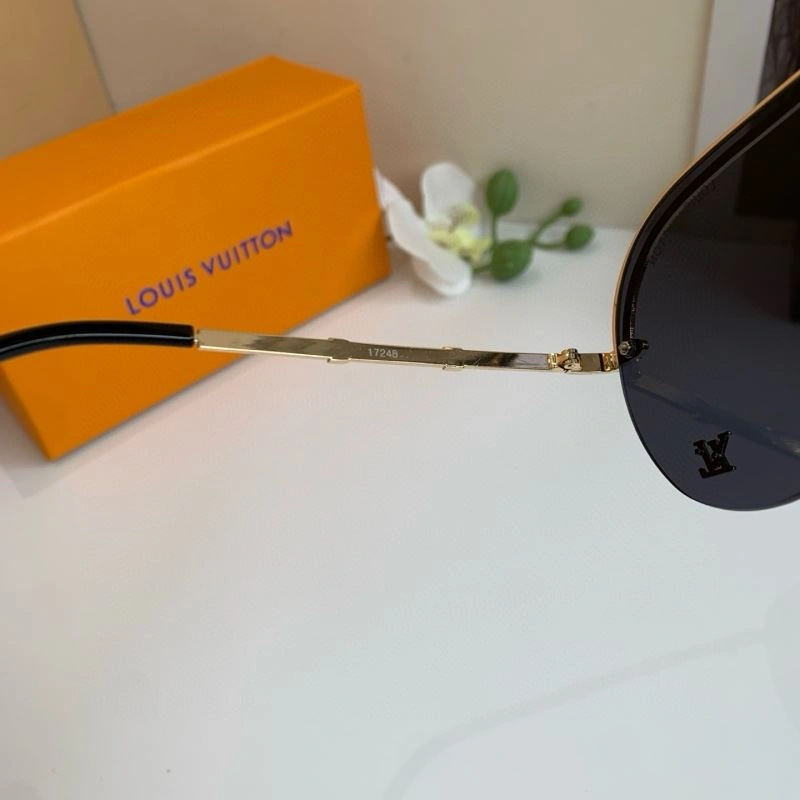 Louis Vuitton Sunglasses ComfortFit 280570
