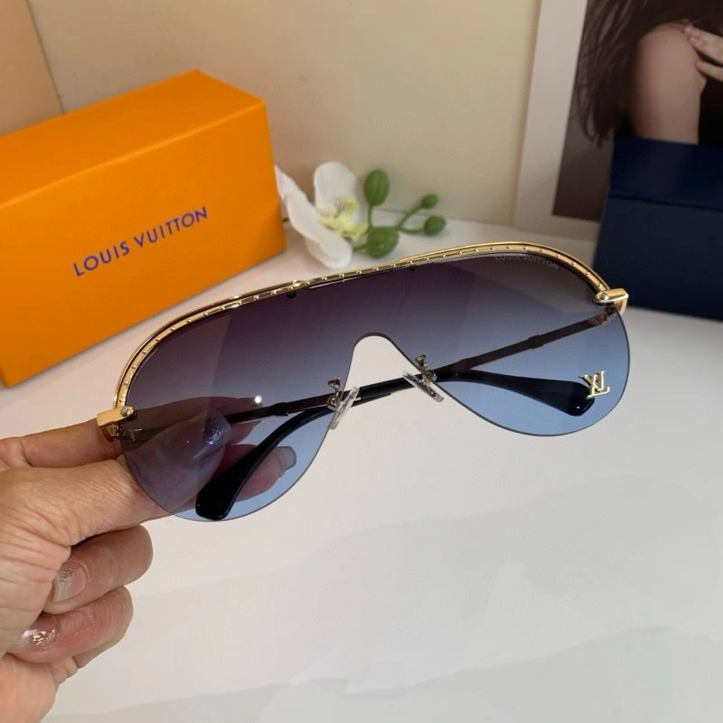 Louis Vuitton Sunglasses Sporty 280565