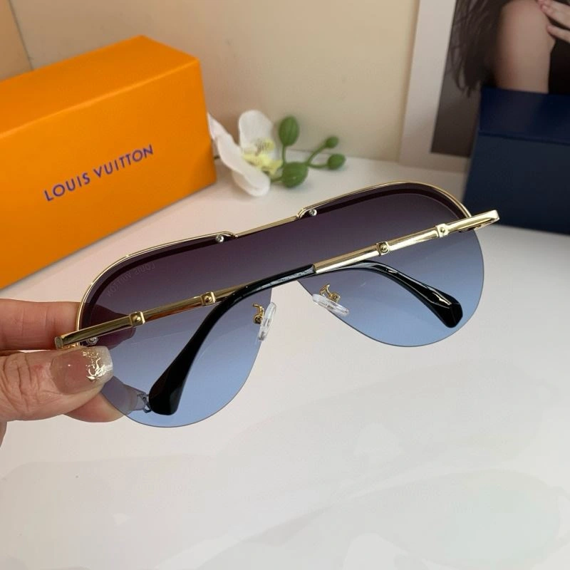 Louis Vuitton Sunglasses Sporty 280565