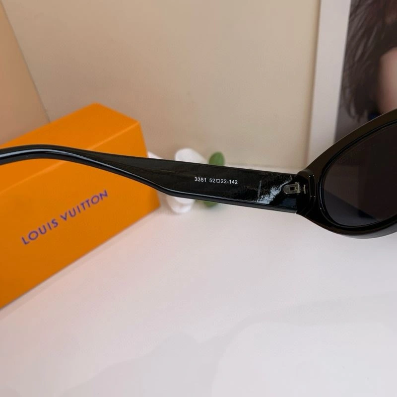 NewStyle Louis Vuitton Sunglasses 280564