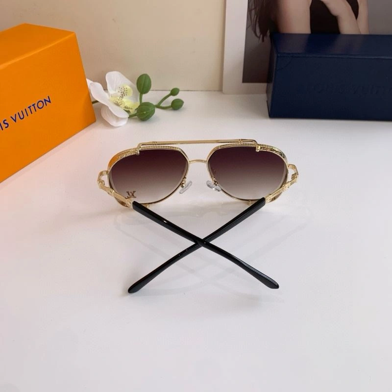 Louis Vuitton Sunglasses Supportive 280561