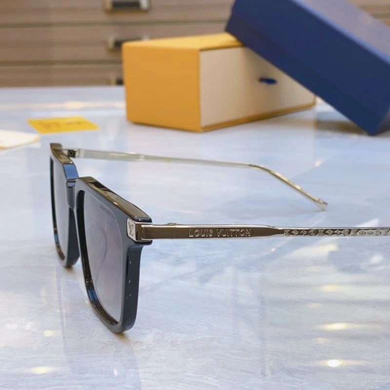 Louis Vuitton Sunglasses Lightweight 280556