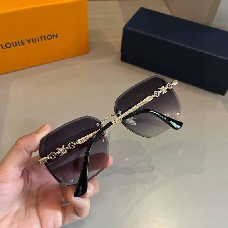 Louis Vuitton Sunglasses FashionForward 280551