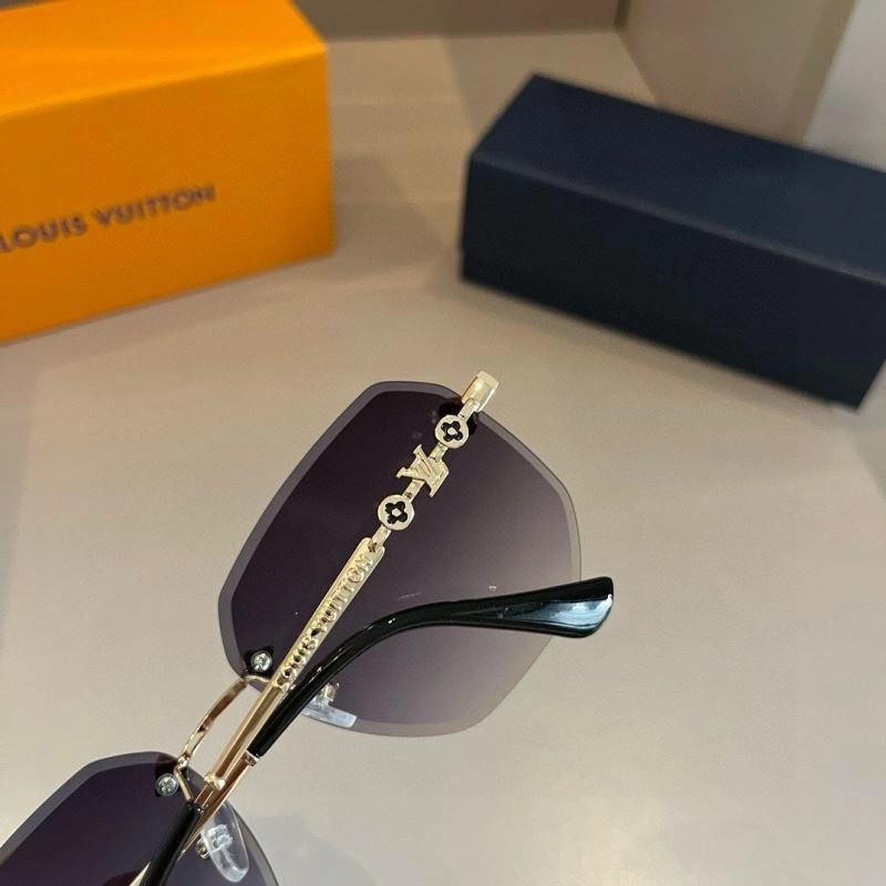 Louis Vuitton Sunglasses FashionForward 280551