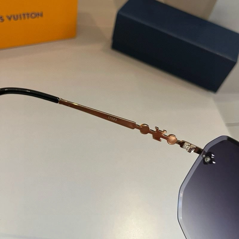 Louis Vuitton Sunglasses FashionForward 280551