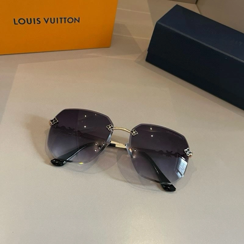Louis Vuitton Sunglasses FashionForward 280551