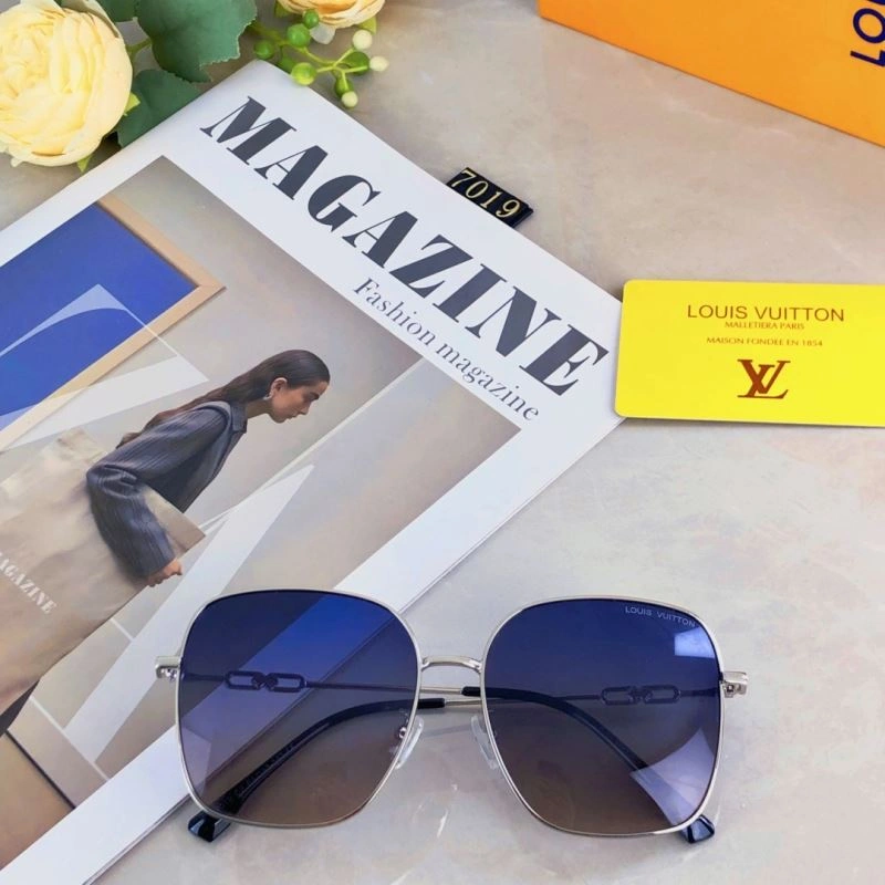Resilient Louis Vuitton Sunglasses 280548