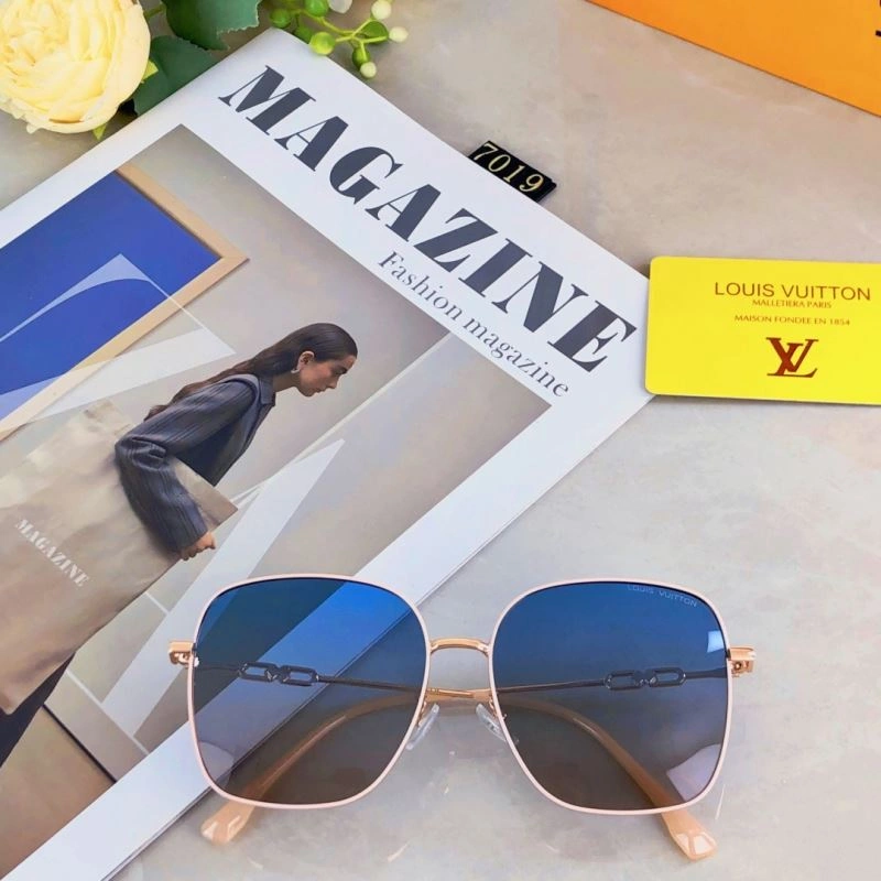 Resilient Louis Vuitton Sunglasses 280548