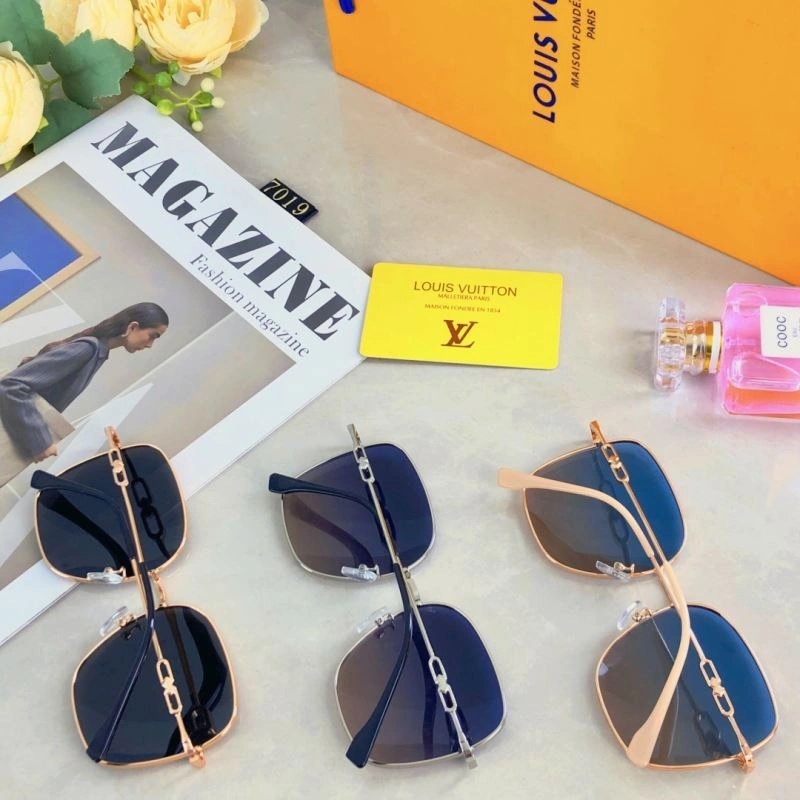 Resilient Louis Vuitton Sunglasses 280548