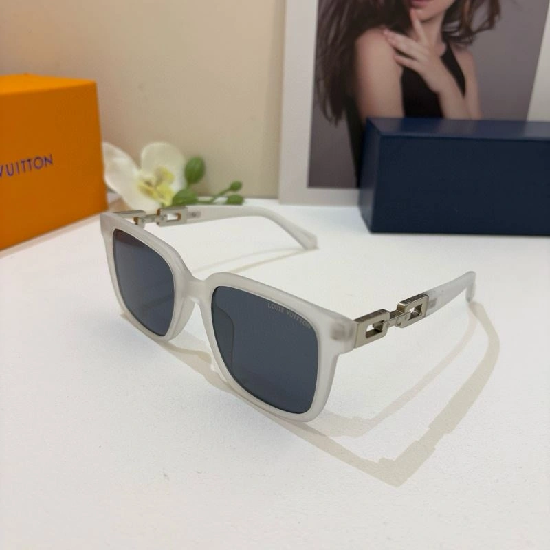 Modern Louis Vuitton Sunglasses 280543