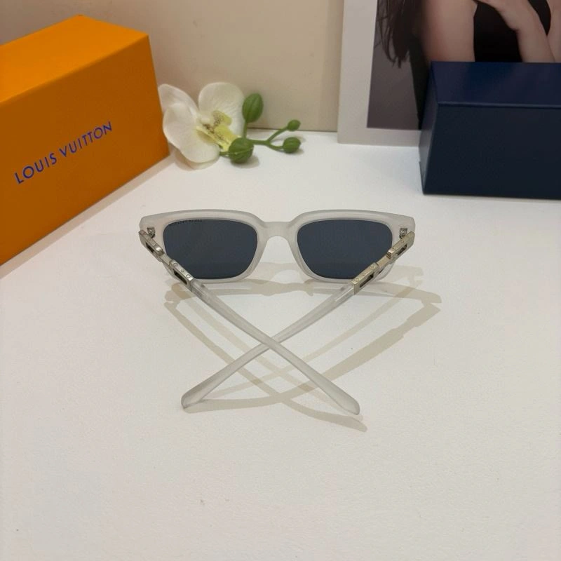 Modern Louis Vuitton Sunglasses 280543