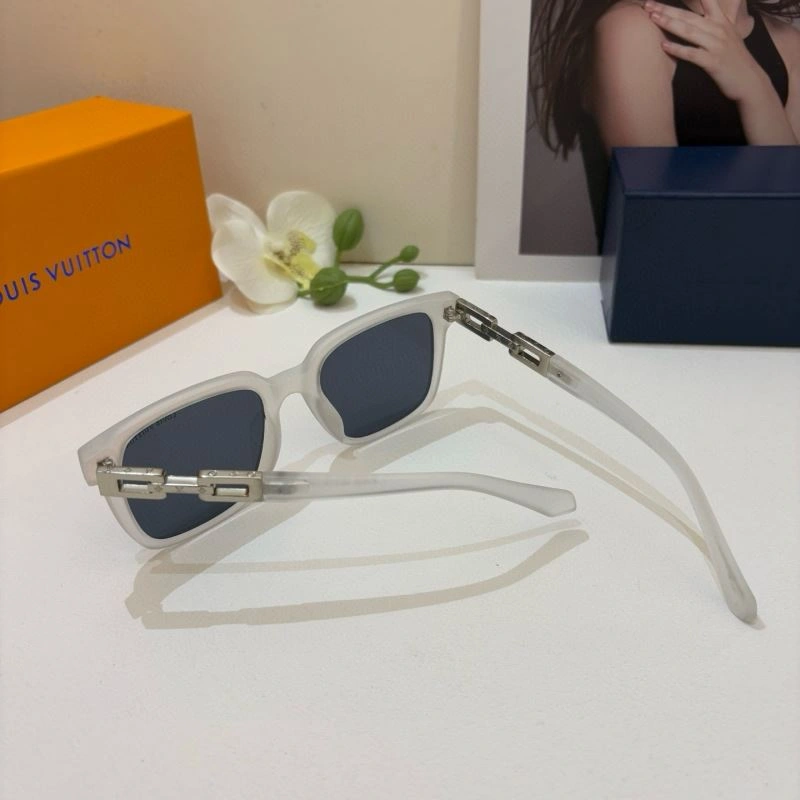 Modern Louis Vuitton Sunglasses 280543