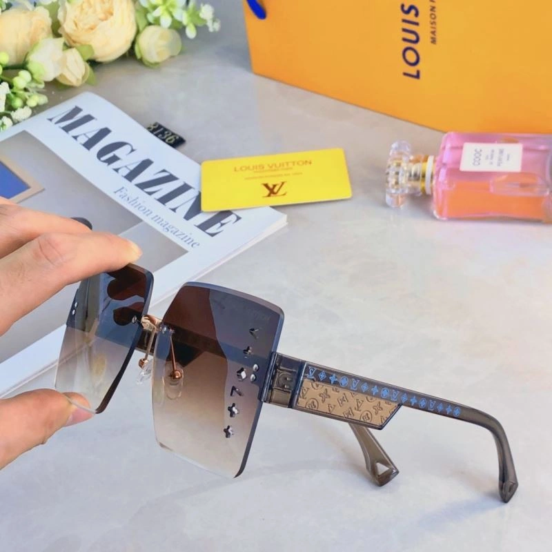 Modern Louis Vuitton Sunglasses 280537