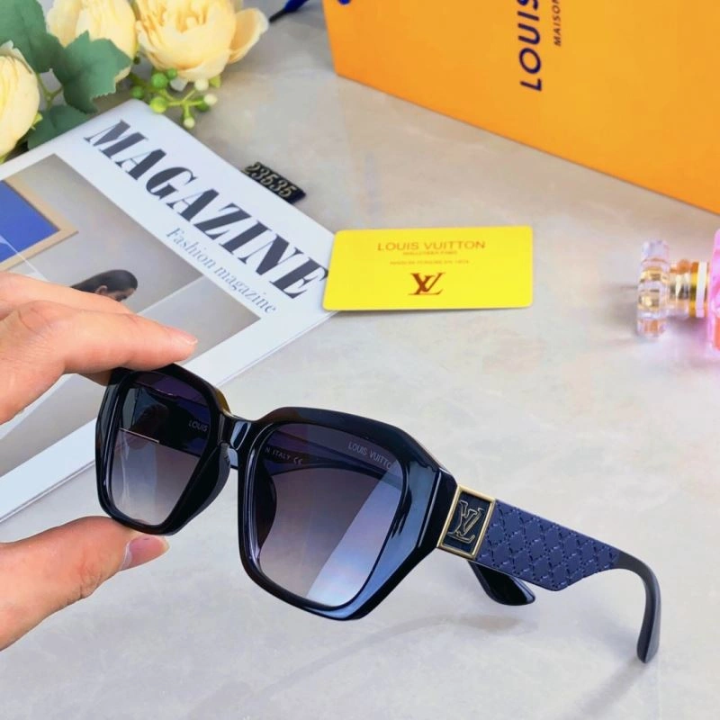 DailyWear Louis Vuitton Sunglasses 280540