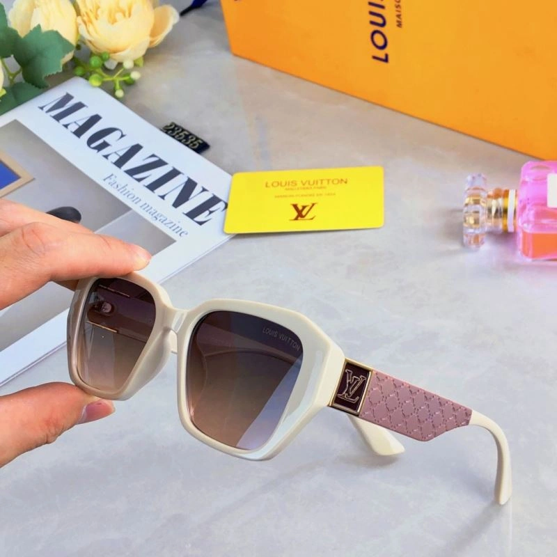 DailyWear Louis Vuitton Sunglasses 280540