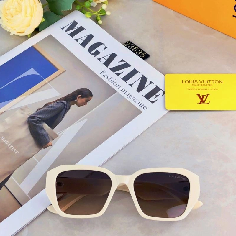 DailyWear Louis Vuitton Sunglasses 280540
