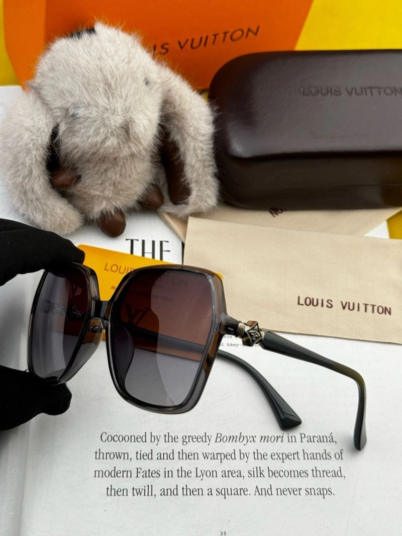 Louis Vuitton Sunglasses RelaxedFit 280531