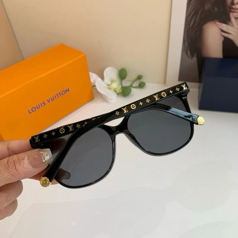 Louis Vuitton Sunglasses UrbanStyle 280522
