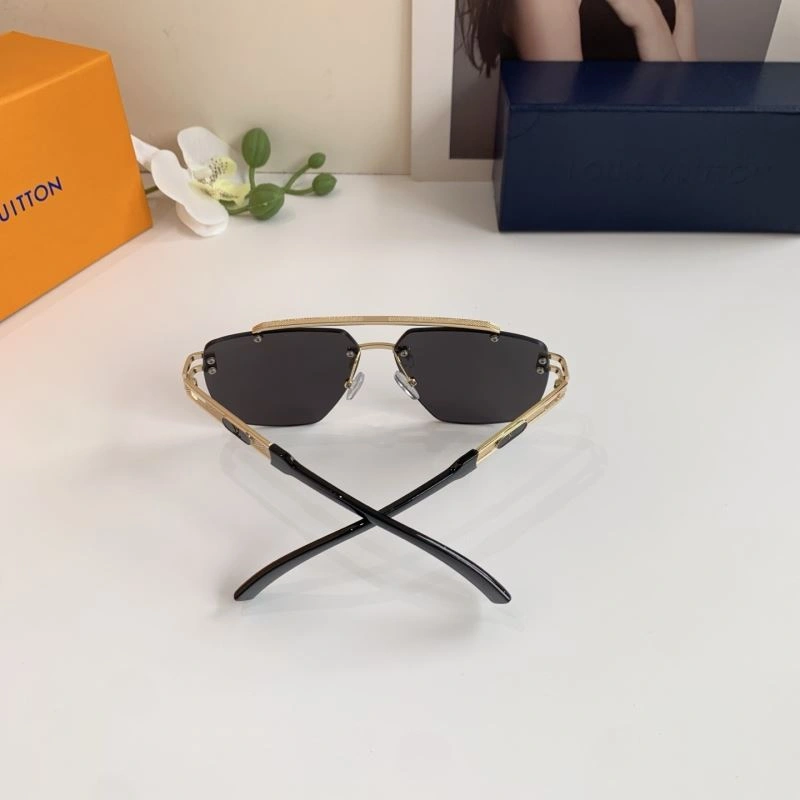 Resilient Louis Vuitton Sunglasses 280532