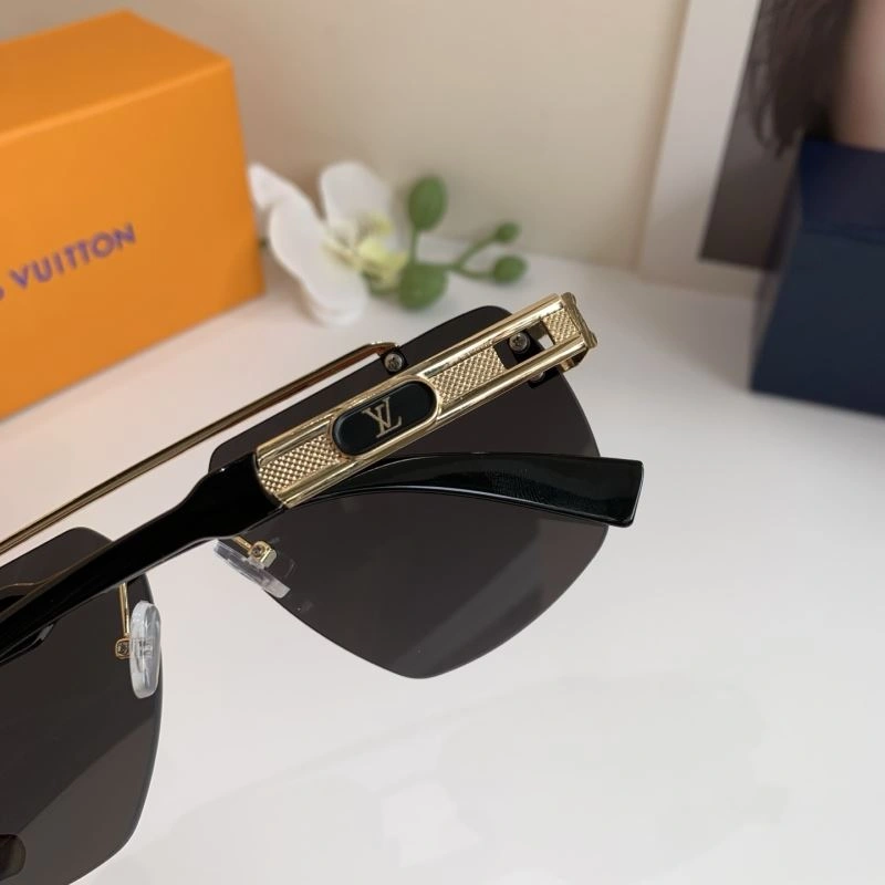 Resilient Louis Vuitton Sunglasses 280532