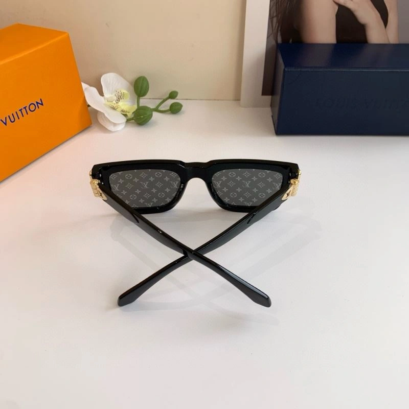 Louis Vuitton Sunglasses TimelessDesign 280529