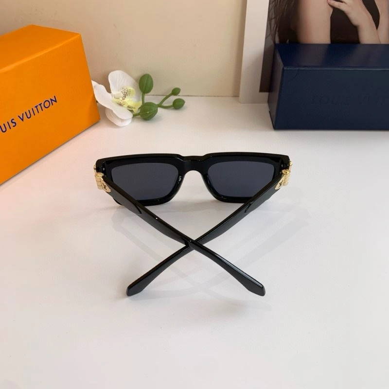 EasyMatch Louis Vuitton Sunglasses 280526