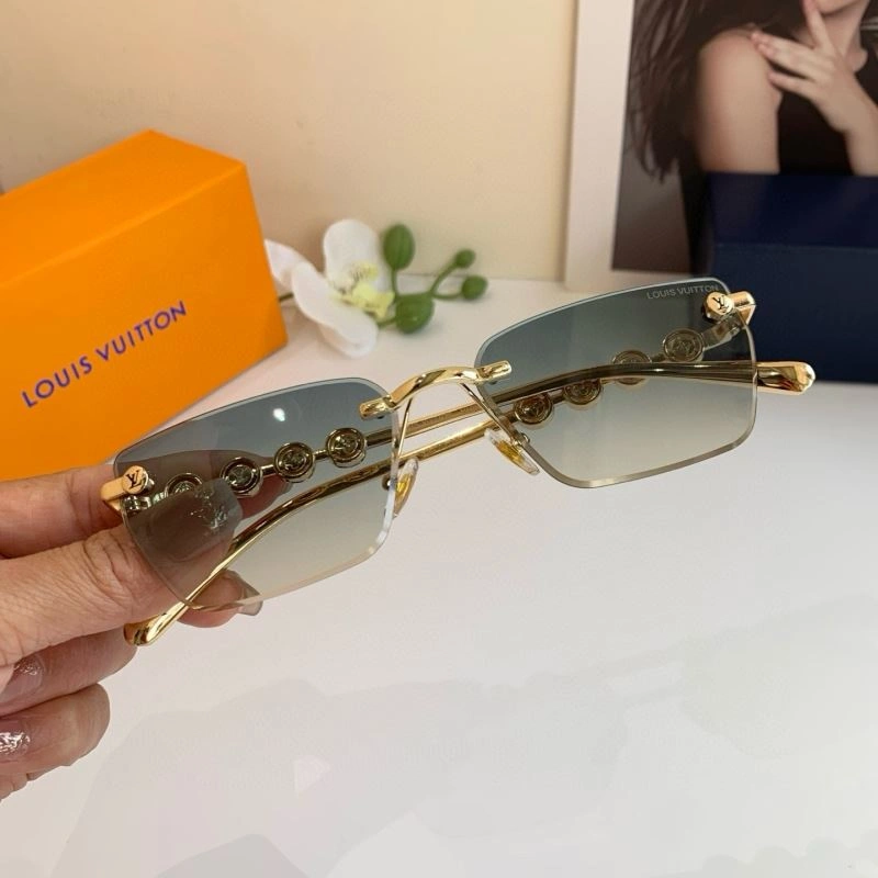 Louis Vuitton Sunglasses Elegant 280530