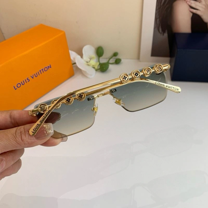 Louis Vuitton Sunglasses Elegant 280530