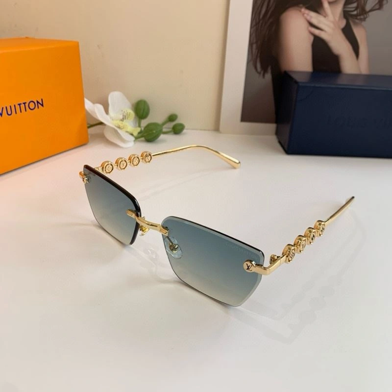 Louis Vuitton Sunglasses Elegant 280530