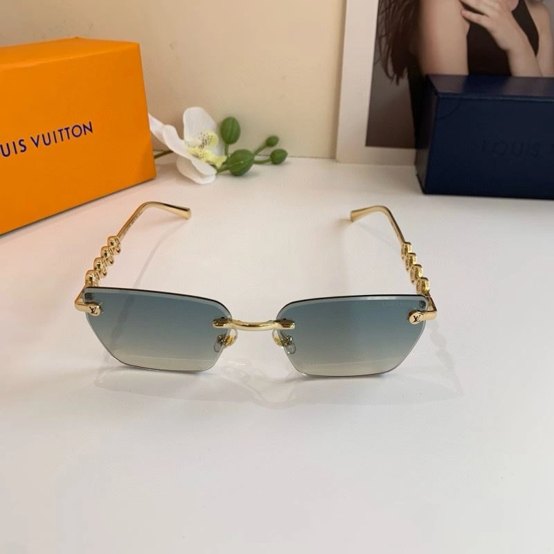Louis Vuitton Sunglasses Elegant 280530
