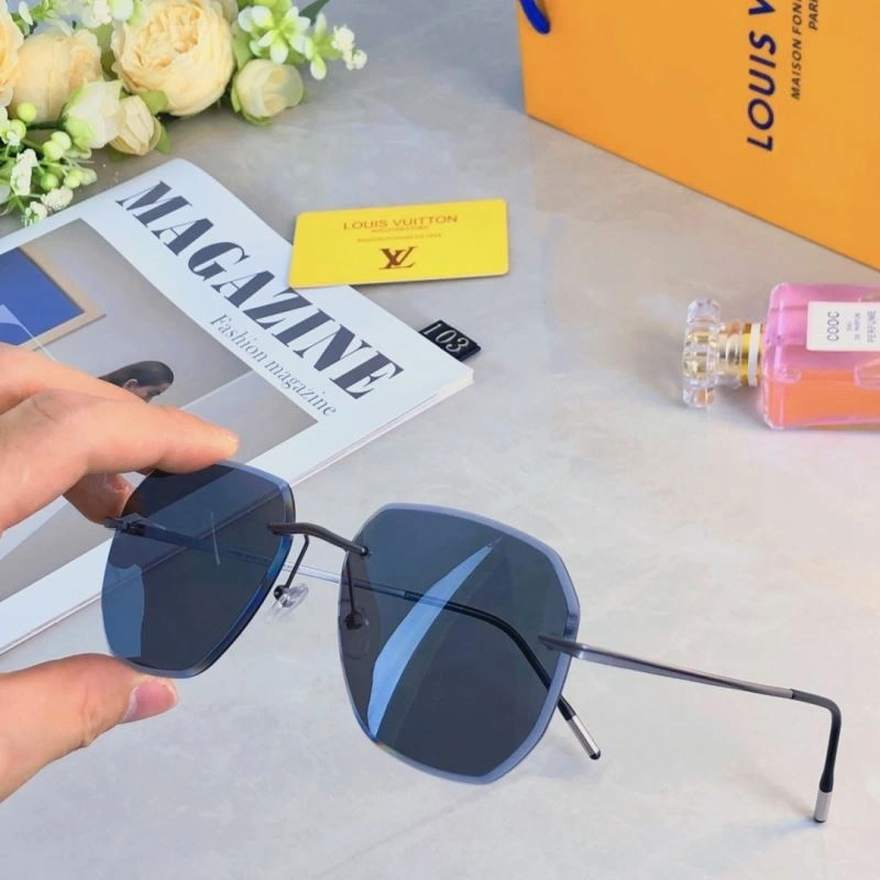 Louis Vuitton Sunglasses Soft 280508