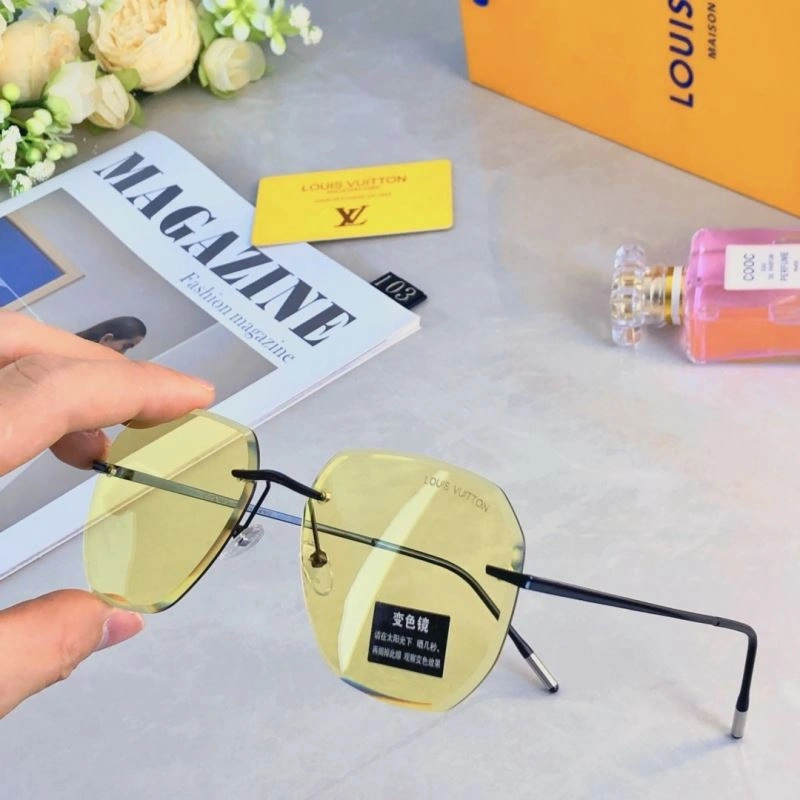 Louis Vuitton Sunglasses Soft 280508