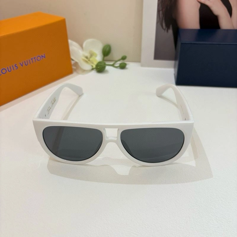 Louis Vuitton Sunglasses Trendsetting 280505