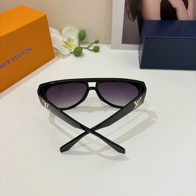Breathable Louis Vuitton Sunglasses 280506