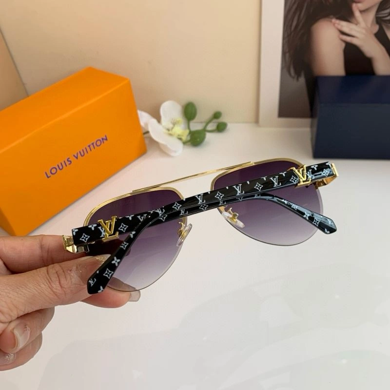 Louis Vuitton Sunglasses UrbanChic 280498