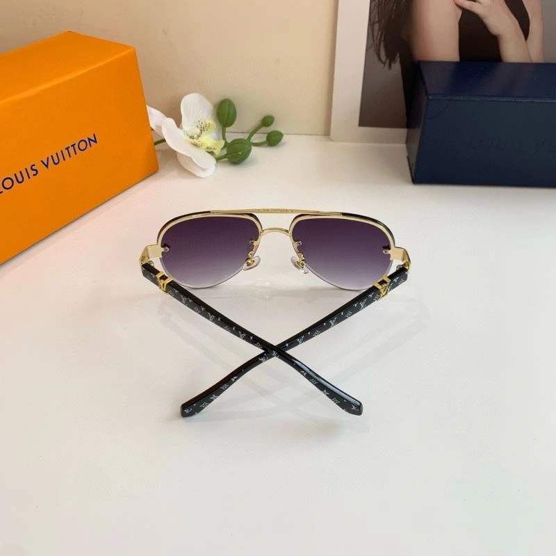 Louis Vuitton Sunglasses UrbanChic 280498